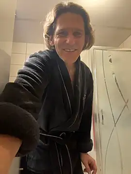 kon77777 online show from November 15, 2025, 5:49 am