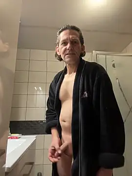 kon77777 online show from November 18, 2025, 3:23 am