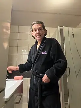 kon77777 online show from November 29, 2025, 5:32 am