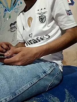 Pedropuente200 online show from November 21, 2025, 9:35 pm