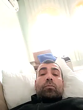 Bugattiveyron1 online show from November 29, 2025, 12:30 pm