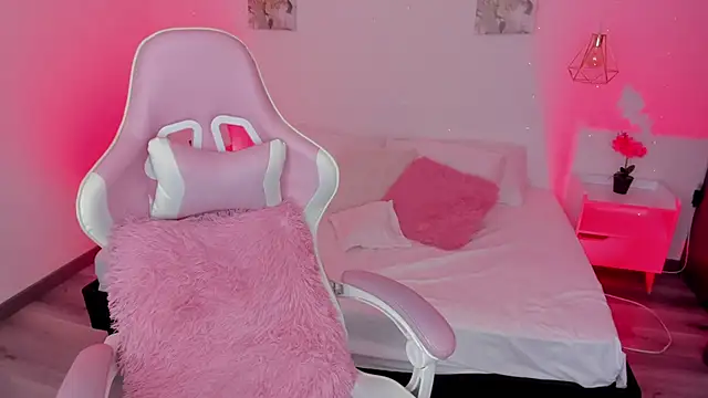 Snapshot of cherryvixen_ chatting on November 28, 2025, 5:54 am cherryvixen online show from November 28, 2025, 5:54 am