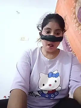 Snapshot of Hot_Angle chatting on June 3, 2026, 4:01 pm Hot Angle online show from June 3, 2026, 4:01 pm