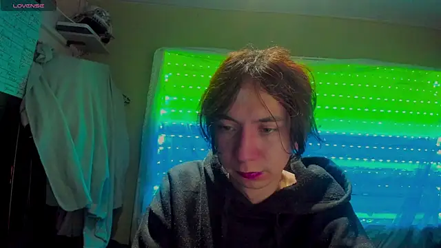 najimi uwu online show from November 24, 2025, 8:30 pm