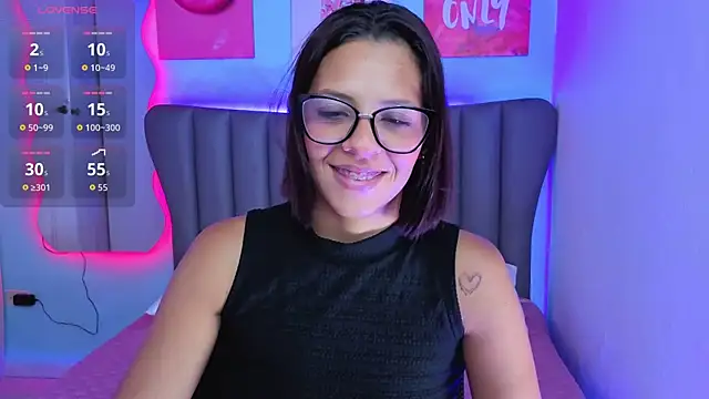 Snapshot of Aria_Russo chatting on June 2, 2026, 2:52 pm Aria Russo online show from June 2, 2026, 2:52 pm