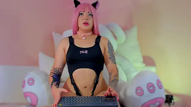 Snapshot of Kimm_rosee chatting on November 9, 2025, 2:15 pm Kimm rosee online show from November 9, 2025, 2:15 pm