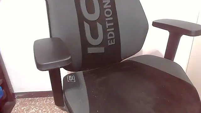 Snapshot of topg84 chatting on February 17, 2026, 6:58 pm topg84 online show from February 17, 2026, 6:58 pm