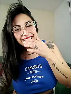 Chinitaaa28 online show from November 8, 2025, 4:29 pm