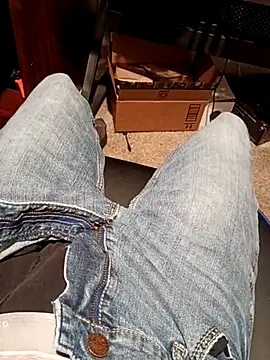 Snapshot of SirDirty34 chatting on October 19, 2025, 6:03 am SirDirty34 online show from October 19, 2025, 6:03 am