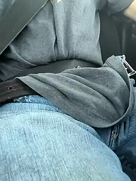 Snapshot of SirDirty34 chatting on November 3, 2025, 11:15 pm SirDirty34 online show from November 3, 2025, 11:15 pm