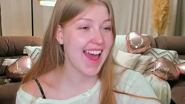 Stella Light online show from February 20, 2026, 6:19 pm