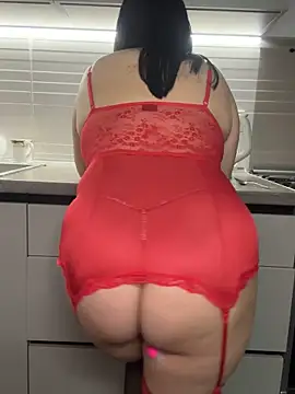 Snapshot of Love__Mom chatting on November 3, 2025, 10:42 pm Love Mom online show from November 3, 2025, 10:42 pm