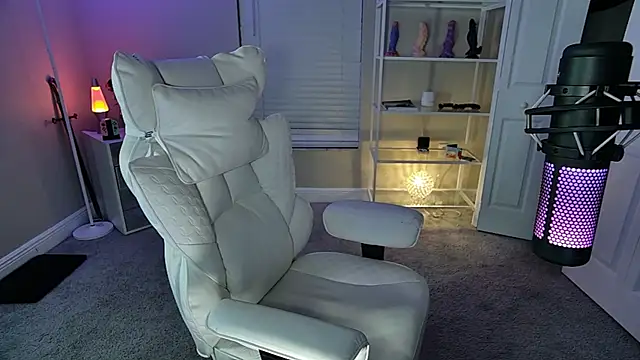 Snapshot of AngieFae_ chatting on May 11, 2026, 2:06 am AngieFae online show from May 11, 2026, 2:06 am