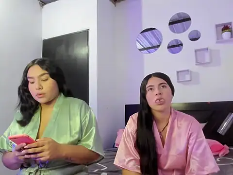 Snapshot of Twodirtyteens18 chatting on November 3, 2025, 9:16 pm Twodirtyteens18 online show from November 3, 2025, 9:16 pm