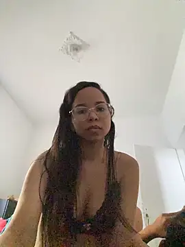 Snapshot of Bab_Angel chatting on October 30, 2025, 5:57 pm Bab Angel online show from October 30, 2025, 5:57 pm