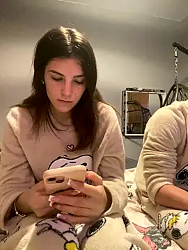 Snapshot of Brunnettebabe007 chatting on November 8, 2025, 4:23 am Brunnettebabe007 online show from November 8, 2025, 4:23 am