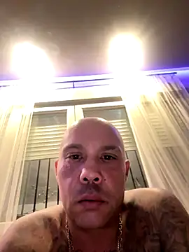 gitanoMad online show from November 9, 2025, 11:58 pm