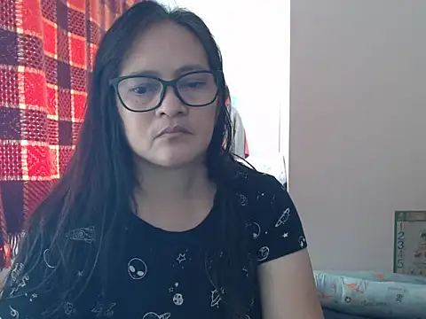Kinkybela2025 online show from May 26, 2026, 12:50 am