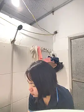 Deer nice online show from November 5, 2025, 12:21 am