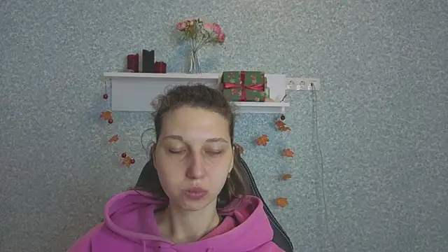 CuteEllii online show from January 13, 2026, 5:24 am