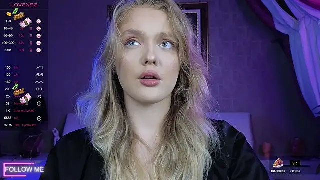 Slay Blonde online show from November 14, 2025, 11:31 am