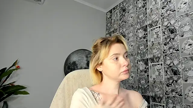 LaylaCookies online show from November 11, 2025, 6:24 am