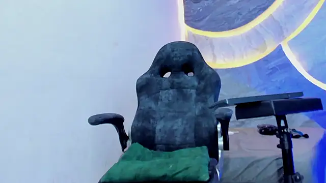 Snapshot of Sex_Boy_33_ chatting on November 4, 2025, 4:11 am Sex Boy 33 online show from November 4, 2025, 4:11 am