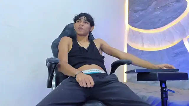 Snapshot of Sex_Boy_33_ chatting on November 13, 2025, 3:27 am Sex Boy 33 online show from November 13, 2025, 3:27 am