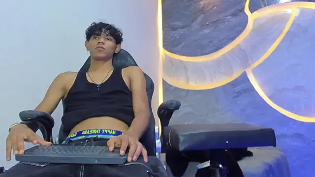 Snapshot of Sex_Boy_33_ chatting on November 14, 2025, 3:49 am Sex Boy 33 online show from November 14, 2025, 3:49 am