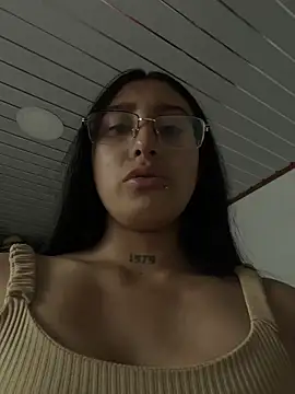 Violeet-Smith online show from April 2, 2026, 5:21 pm