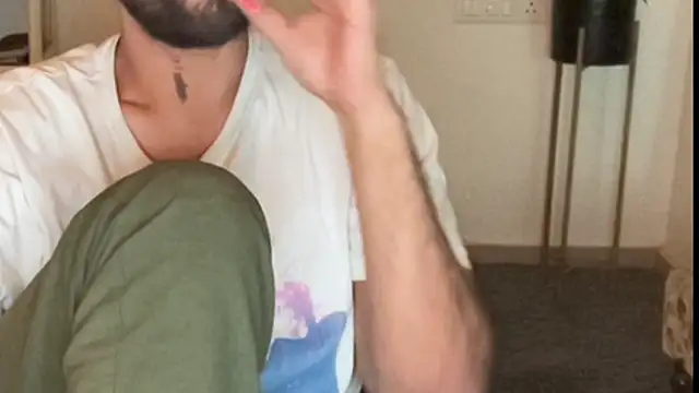 Snapshot of MakeMeAwareAah chatting on December 1, 2025, 1:27 pm MakeMeAwareAah online show from December 1, 2025, 1:27 pm