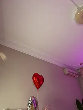 HugeBoobsAlice online show from February 14, 2026, 5:04 am