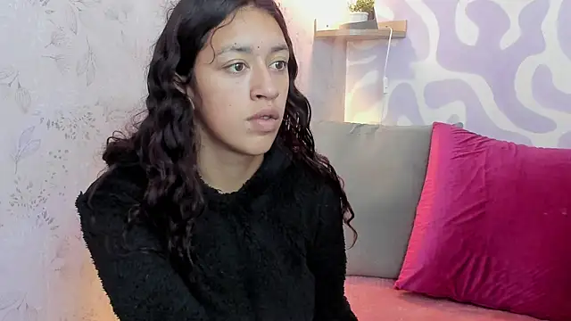 Snapshot of mia_scarlett7 chatting on April 10, 2026, 12:32 pm mia scarlett7 online show from April 10, 2026, 12:32 pm