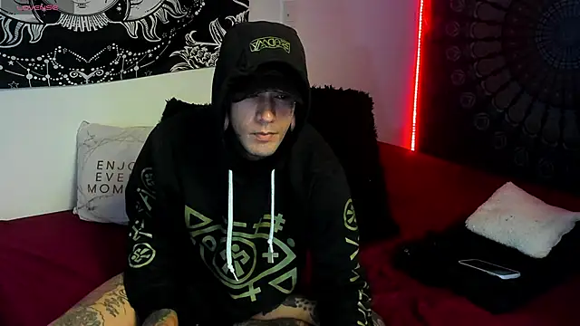 cleoo jhonny online show from November 10, 2025, 2:10 am