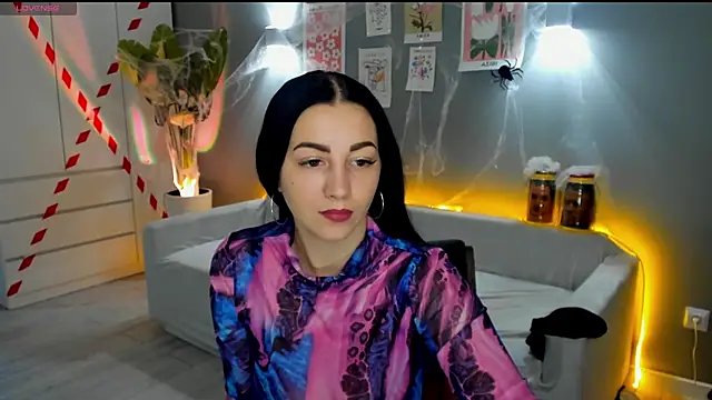 Snapshot of Mira_Harlow chatting on October 27, 2025, 8:35 pm Mira Harlow online show from October 27, 2025, 8:35 pm