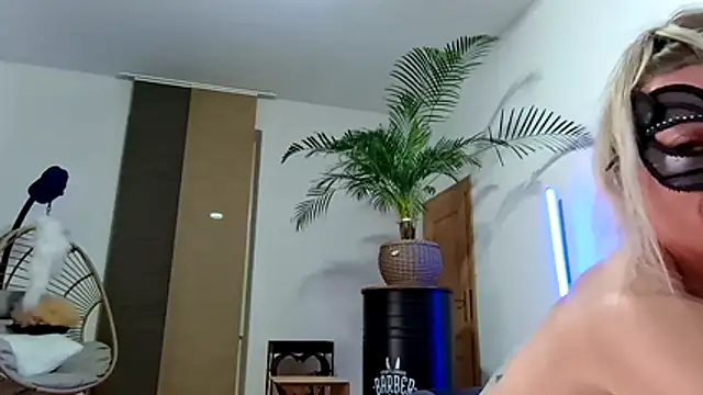 couple mistery online show from April 18, 2026, 7:07 pm