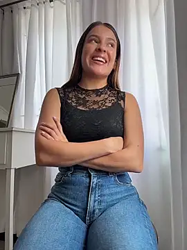 Talia Bonet online show from May 15, 2026, 4:25 pm