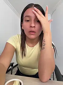 Talia Bonet online show from June 14, 2026, 4:53 pm