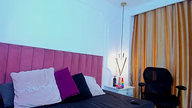 Celina Kyle1 online show from October 27, 2025, 9:08 pm