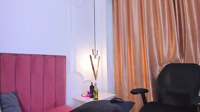 Celina Kyle1 online show from November 8, 2025, 8:07 pm