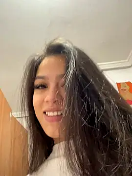 Snapshot of NinaFrost_ chatting on November 3, 2025, 7:09 am NinaFrost online show from November 3, 2025, 7:09 am