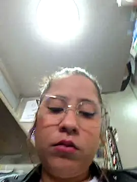 TamySweet69 online show from November 13, 2025, 3:33 pm