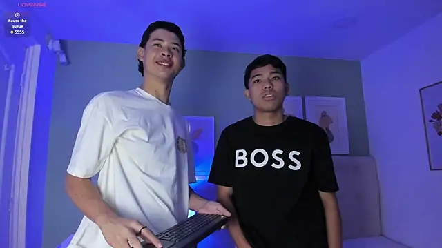 ApoloRicci online show from February 17, 2026, 8:15 pm