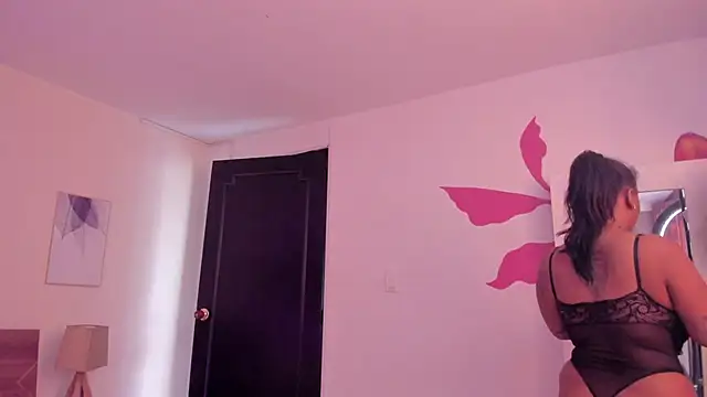 YariRose online show from March 6, 2026, 2:35 pm