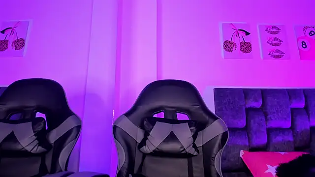 kittymonroe1 online show from April 8, 2026, 12:54 am