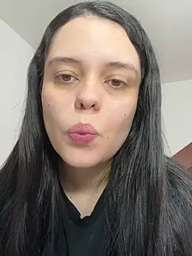 Snapshot of Selena_Roa chatting on January 17, 2026, 4:11 pm Selena Roa online show from January 17, 2026, 4:11 pm