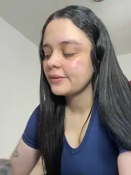 Snapshot of Selena_Roa chatting on January 18, 2026, 5:28 pm Selena Roa online show from January 18, 2026, 5:28 pm