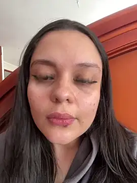 Selena Roa online show from April 1, 2026, 5:10 pm