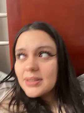 Selena Roa online show from April 8, 2026, 3:56 pm