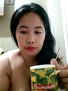 Snapshot of Creamy_Pussycat28 chatting on November 24, 2025, 9:36 pm Creamy Pussycat28 online show from November 24, 2025, 9:36 pm